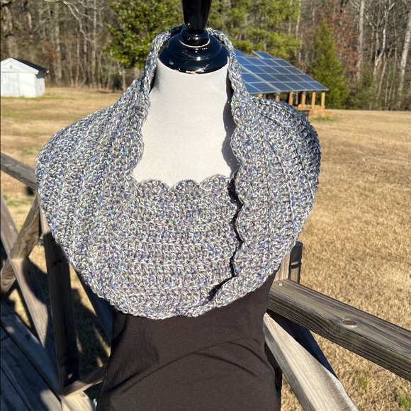 Crochet Grey Cowl with matching Fingerless Gloves - Picture 2 of 5